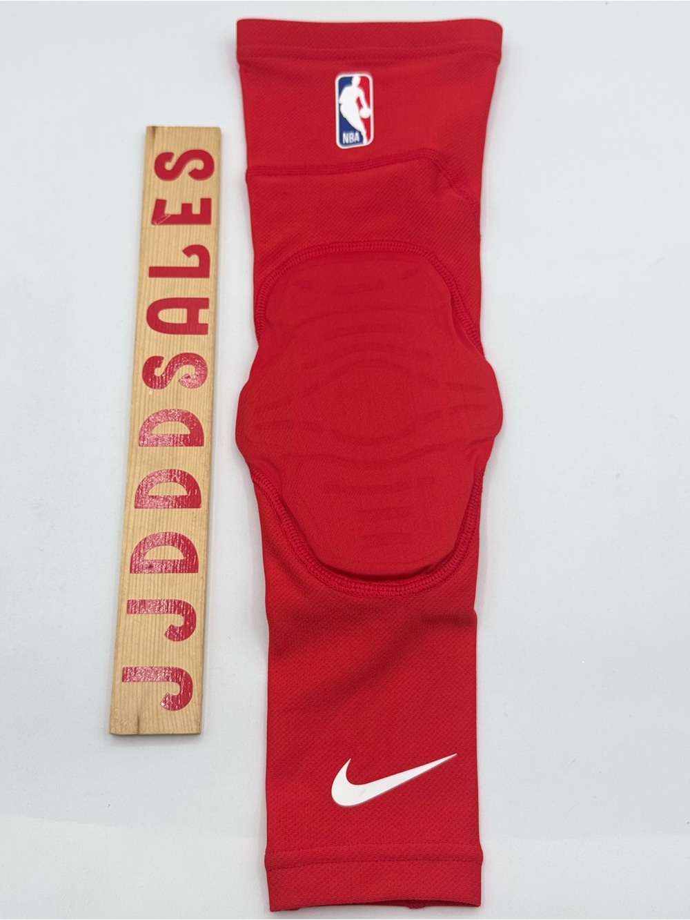 Nike NBA Basketball Arm Sleeve Elbow Padded Compression Red Men’s Sz L/XL

New